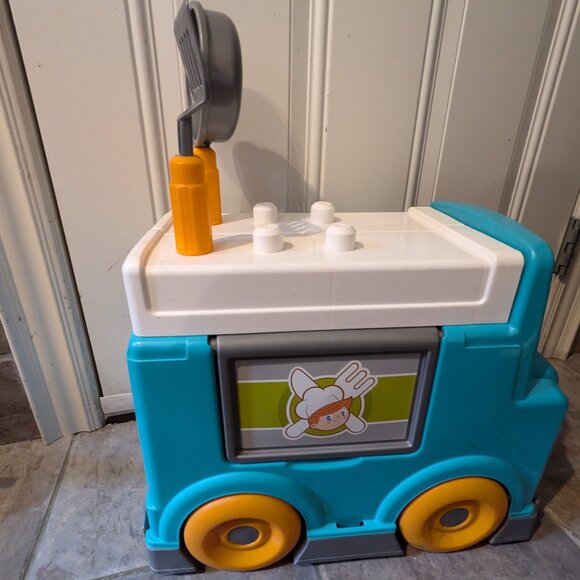 Mega Blocks‎ Food Truck - Picture 2 of 3